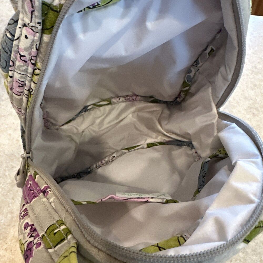 PREOWNED VERA BRADLEY GREY PURPLE LUNCH BOX TOTE BAG - Picture 4 of 6